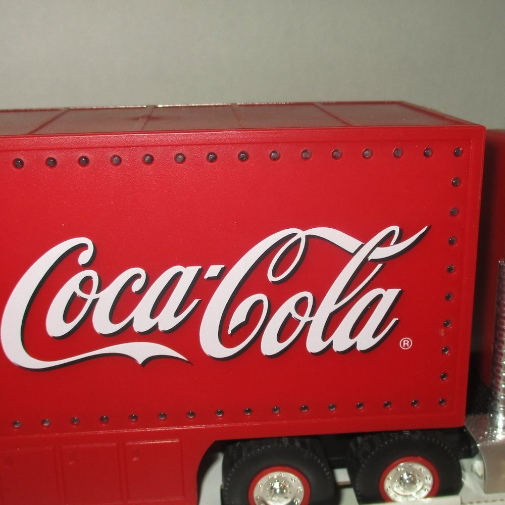Coca-Cola Vintage Holiday Lighted Caravan 1998 New Vintage - Picture 7 of 16